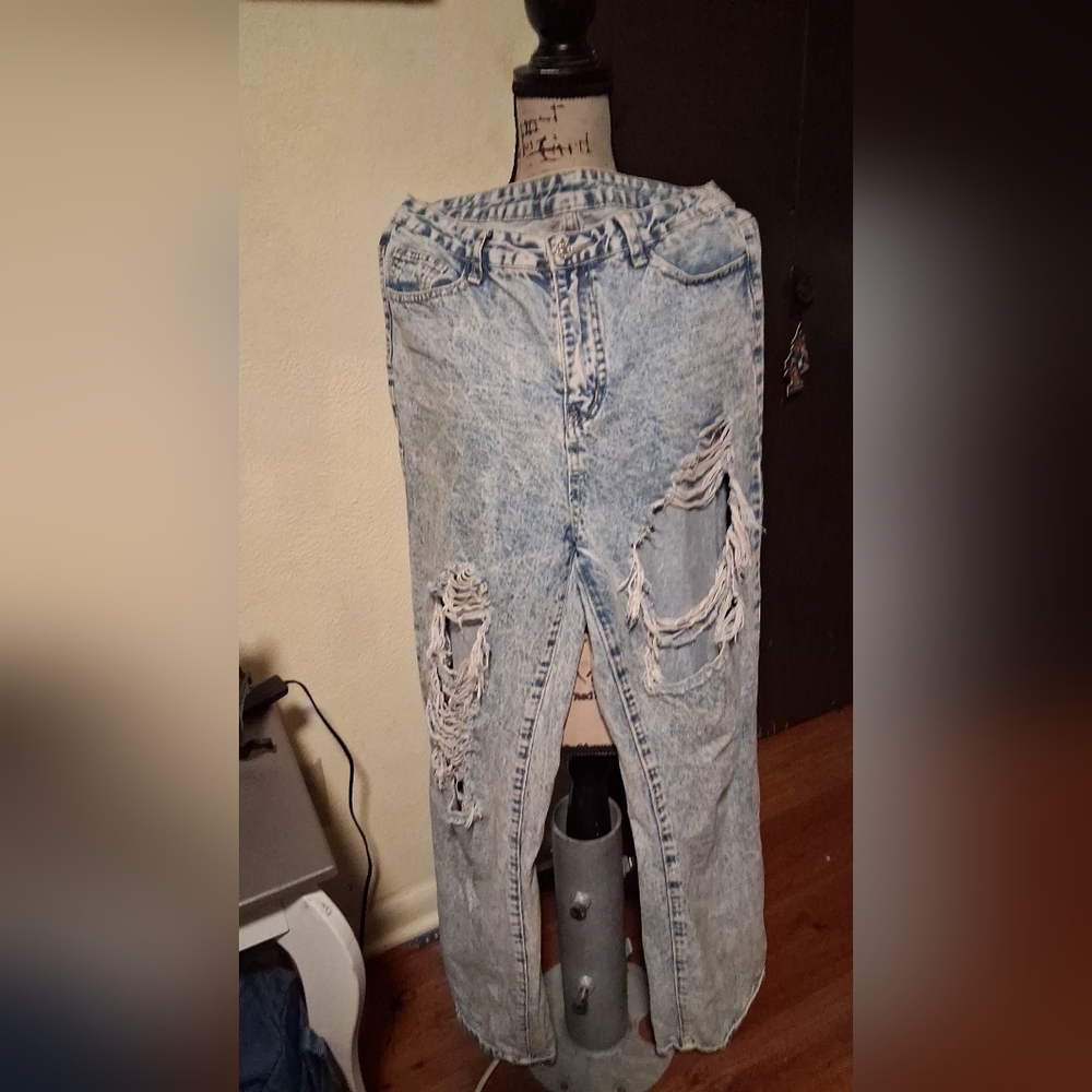 SHEIN Light Blue Distressed Boyfriend Jeans